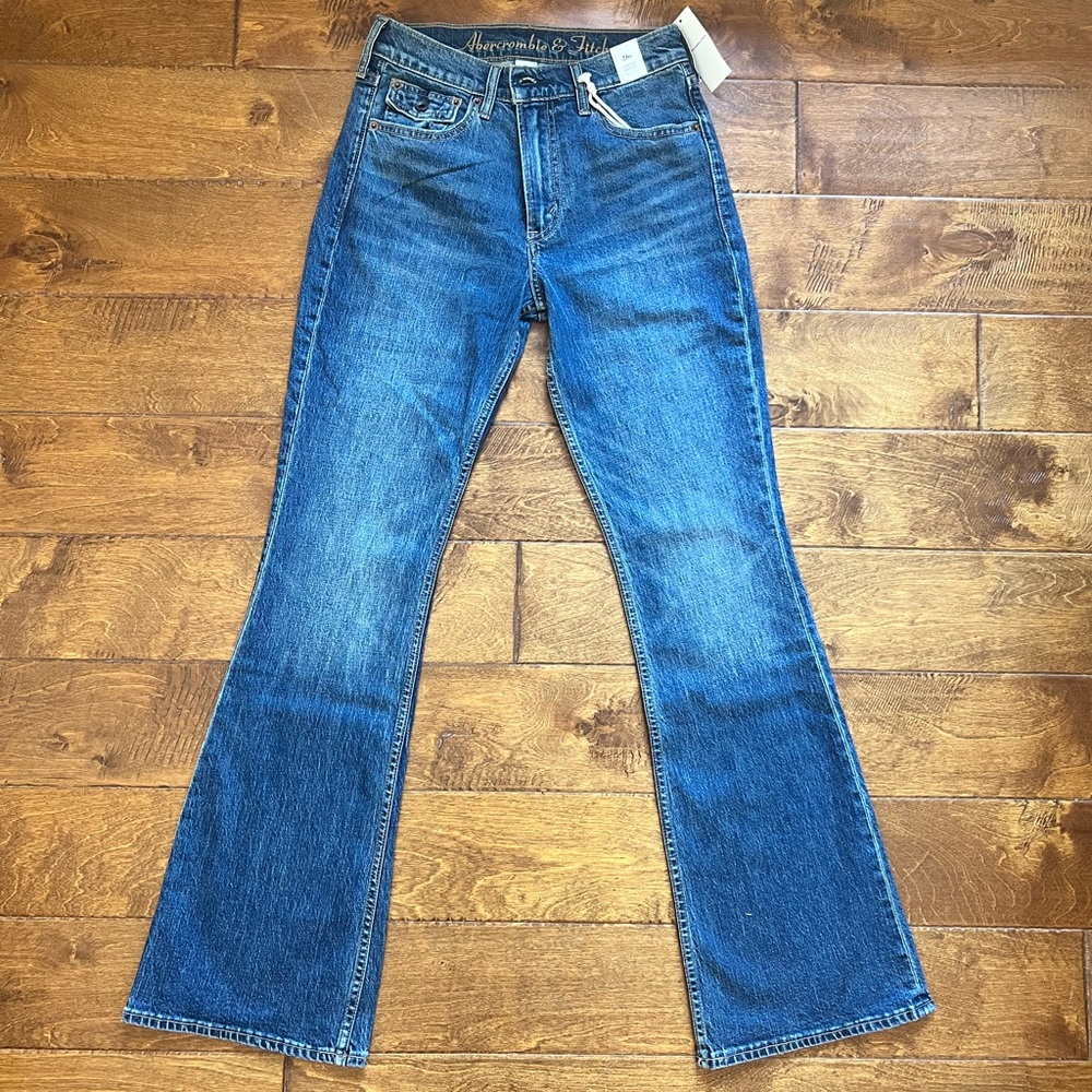 NWT Abercrombie & Fitch Flare Jeans in Classic Blue